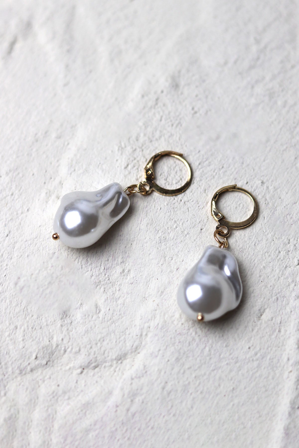 Baroque Pearl Drop Gold Earrings