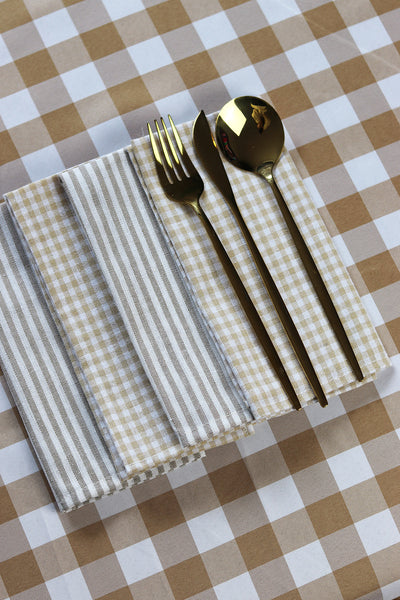 Gingham Check Scallop Edge Tablecloth - Sun and Day Shop