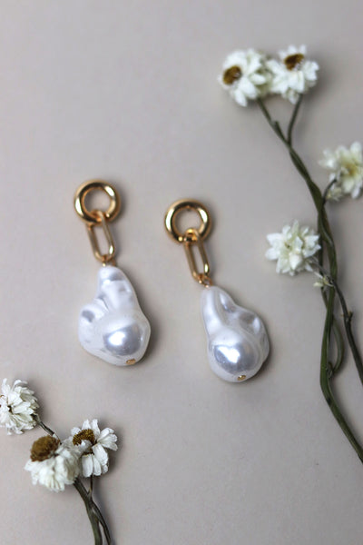 Gold Chain Irregular Pearl Earrings - Sun and Day Shop