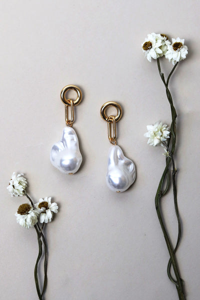 Gold Chain Irregular Pearl Earrings - Sun and Day Shop