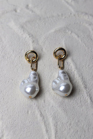 Gold Chain Irregular Pearl Earrings