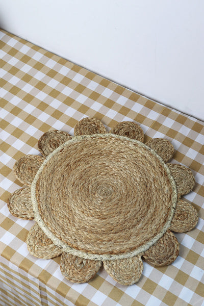 Scallop Edge Colour Trim Woven Placemat