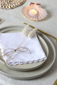 White Scallop Edge Placemats Napkins Set of 4 - Sun and Day Shop